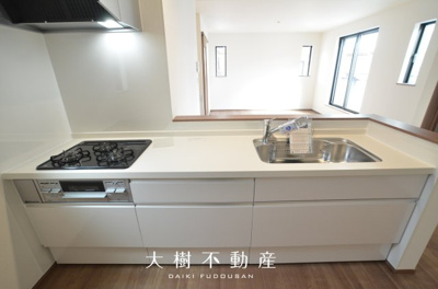 【キッチン】 | 座間市ひばりが丘3丁目　新築戸建て　全１棟【仲介手数料無料】