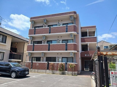 【外観】 | 嵐山パレス | お得に住まいをお探しするなら不動産すまラボにお任せ下さい♪
〇現地待合わせOK　〇LINE対応可　〇他社物件持ち込みＯＫ
〇遠隔契約OK　〇お値引き喜んで♪
皆様のお問合せをお待ちしています♪