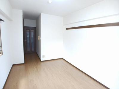 【居間・リビング】 | 嵐山パレス | 【簡単オンライン契約】来店不要でオンライン申込み＆契約可能♪