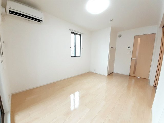 【内装】 | リッジモンド | 明るい色調の室内です