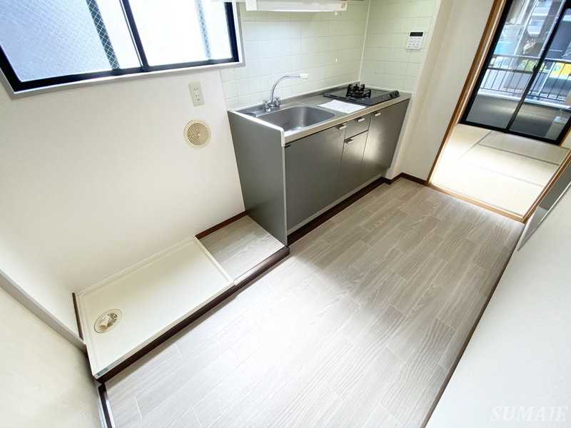 パレス内田２号館の居間・リビング|和室の６帖です☆彡