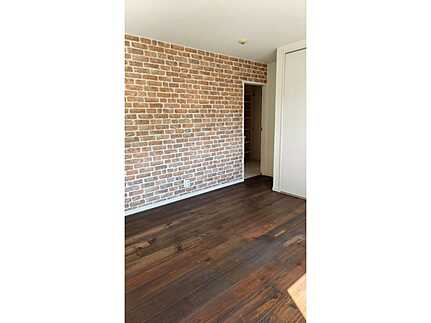 広島市東区尾長東３丁目の洋室