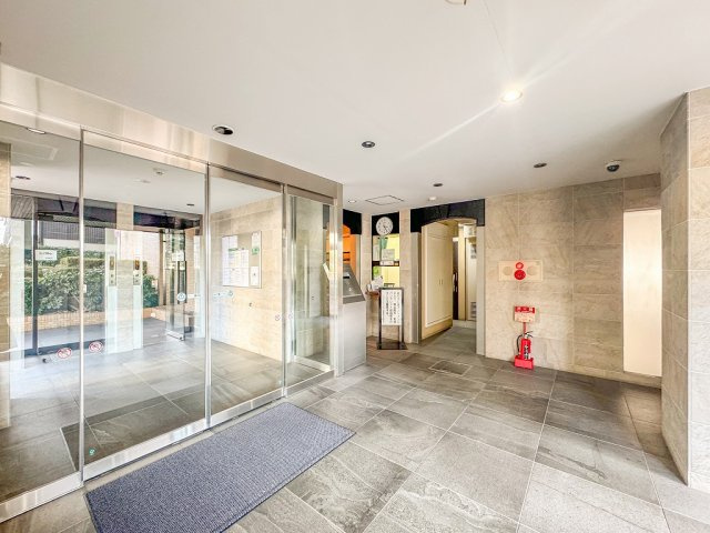 ライオンズマンション東陽町第3　8階　角　部屋のエントランス