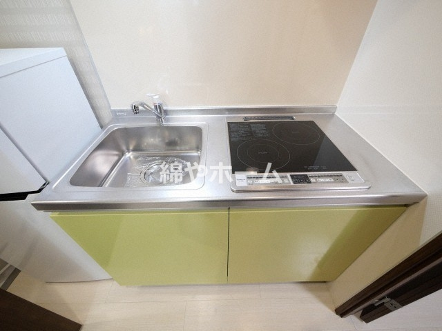 グランパシフィック桜川WESTのキッチン|コンパクトなキッチンで掃除もラクラク