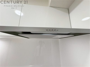 訪問者が来たときにテレビ画面で確認できるため、安心してドアを開けられます。録画機能があるものもあり、留守中に来訪者を記録しておくことができます。利便性が高く、セキュリティ面でも安心です
