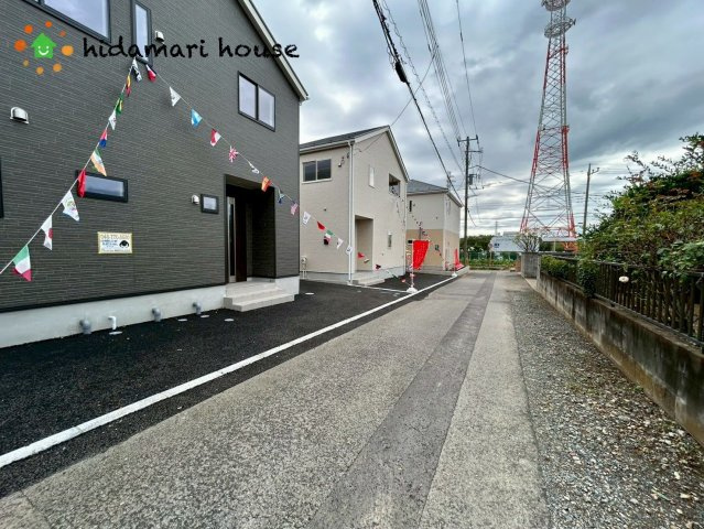 上尾市上尾下第1(2期)　新築戸建　クレイドル06の前面道路含む現地写真