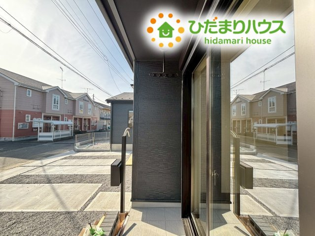 行田市矢場　新築一戸建て　グラファーレ　02のその他|陽当たりが良く、洗濯物を一度にたくさん干すことができます。
リビングから直接出入りができるので、動線もバッチリです♪
