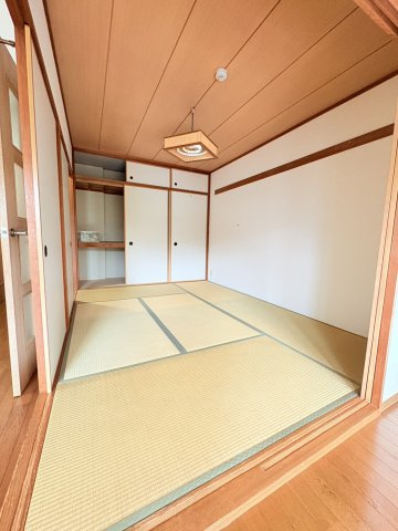 エルコンフォール新三田の和室