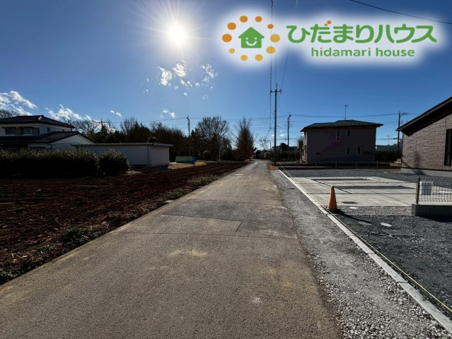深谷市針ヶ谷　新築一戸建て　グラファーレ　03の前面道路含む現地写真