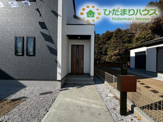 深谷市針ヶ谷　新築一戸建て　グラファーレ　03のエントランス