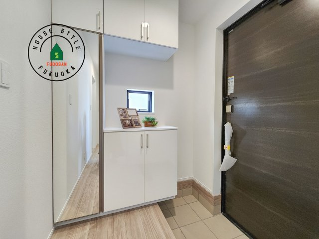 福岡市西区泉3丁目第1-2棟（A号棟)の内観：施工例|二重ロックでしっかり防犯対策ができます。