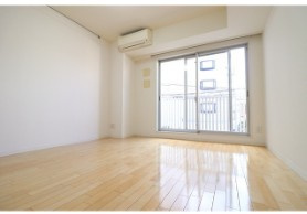 【居間・リビング】 | コンフォリア中野 | 8.0帖のきれいな洋室。