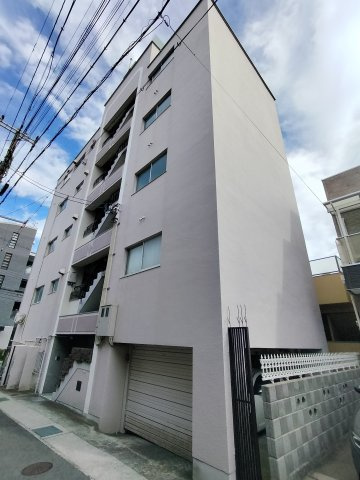 シャトー六甲の外観