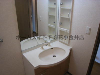 【独立洗面台】 | ヴィラ・トリアノン