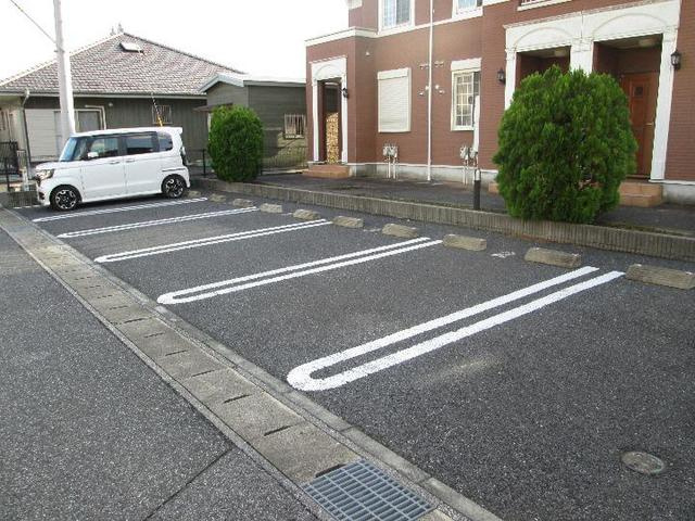 サンリットパレスの駐車場
