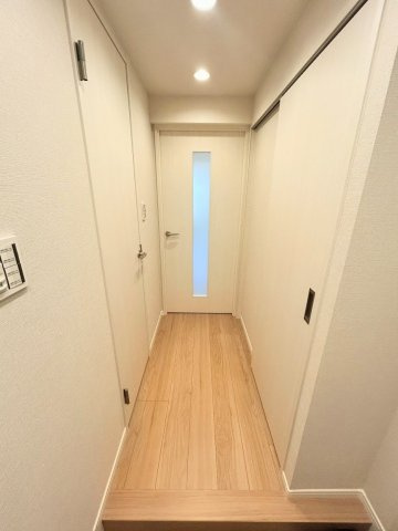 清新中央ハイツ6号棟　６階　リ　フォーム済の玄関