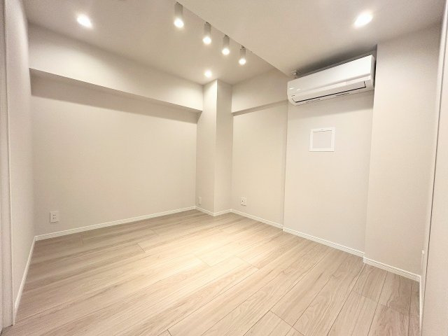清新中央ハイツ6号棟　６階　リ　フォーム済の洋室