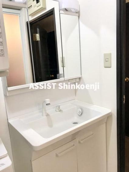 ライオンズマンション方南町駅前の独立洗面台