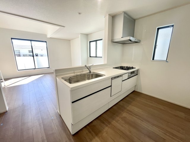 練馬区中村南1丁目　大型ロフト×ビルトイン車庫　新築戸建限定1棟のキッチン