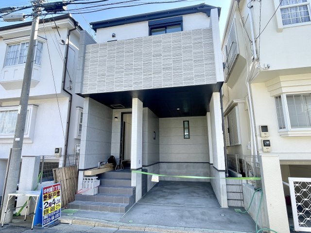 練馬区中村南1丁目　大型ロフト×ビルトイン車庫　新築戸建限定1棟