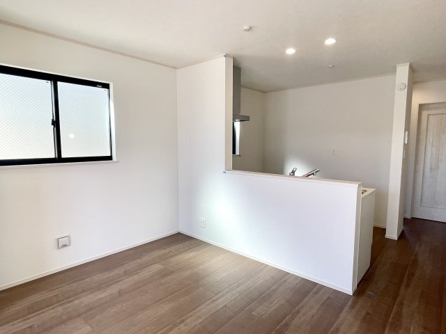 練馬区中村南1丁目　大型ロフト×ビルトイン車庫　新築戸建限定1棟のキッチン