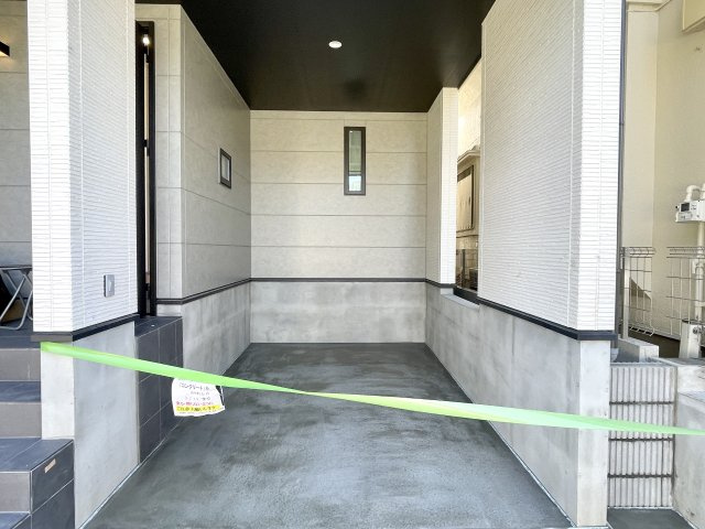 練馬区中村南1丁目　大型ロフト×ビルトイン車庫　新築戸建限定1棟の駐車場