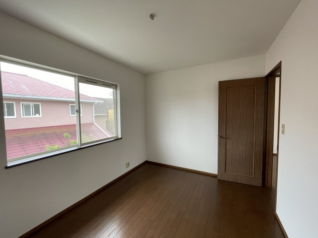 季美の森東1丁目中古戸建の洋室