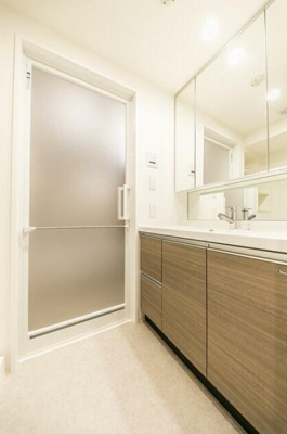 【独立洗面台】 | フレンシア高円寺北 | 嬉しい独立洗面台付き。