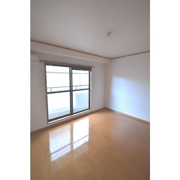 レジデンス千代田　名古屋市賃貸　仲介手数料無料の居間・リビング