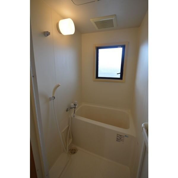 レジデンス千代田　名古屋市賃貸　仲介手数料無料の浴室