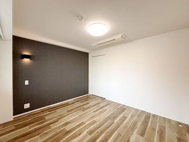 サンパーラ板垣パート２の居間・リビング