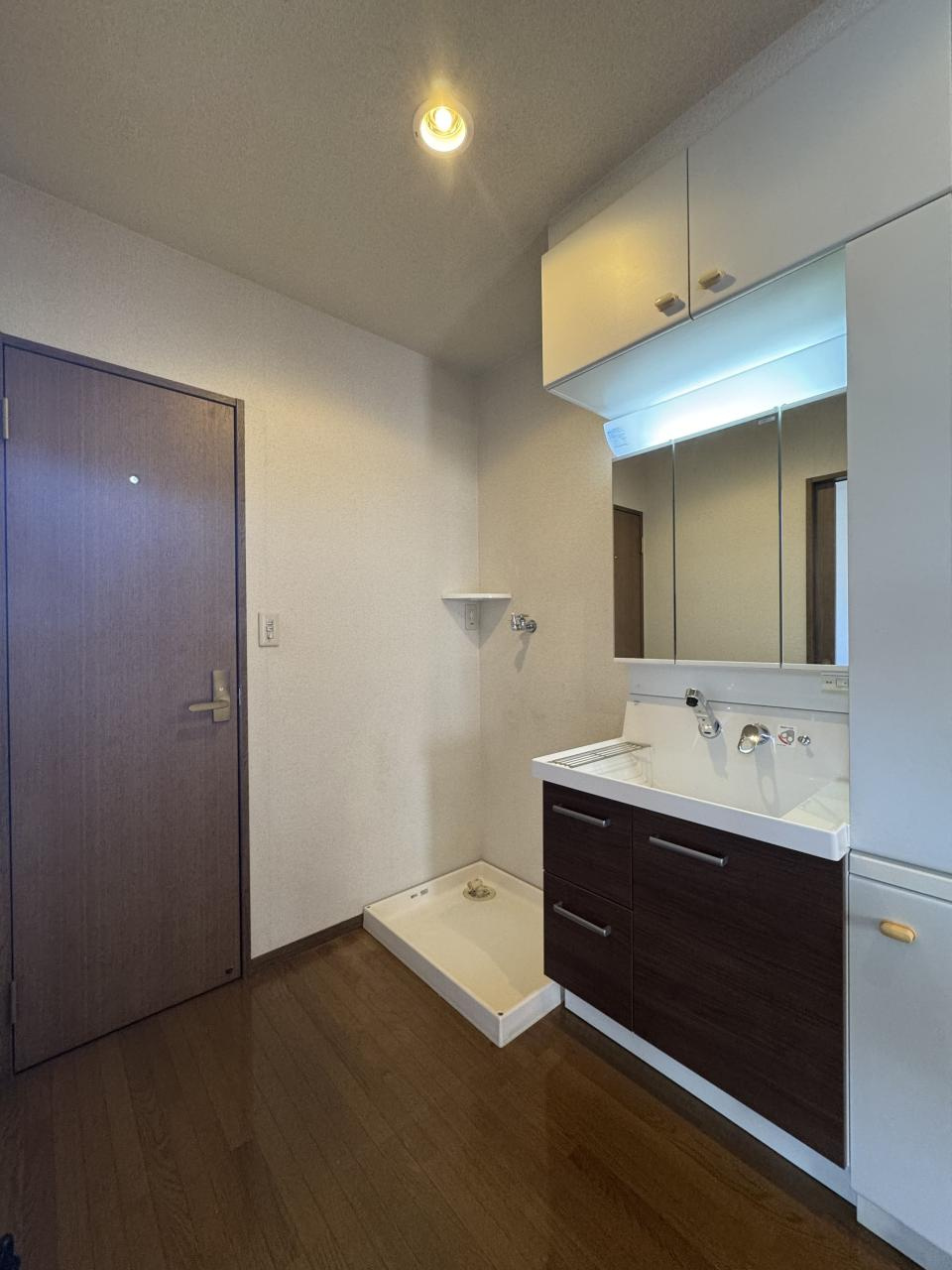 高知市仲田町　中古戸建ての洗面所|２F：洗面