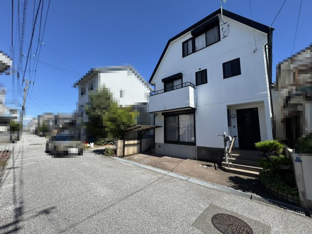 高知市仲田町　中古戸建ての外観