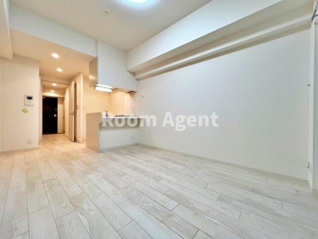 プレサンス久屋大通セントラルパークの居間・リビング|類似物件の写真です。