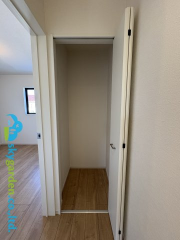 綾瀬市寺尾本町1期　新築戸建　全2棟1号棟の収納|2階廊下の収納