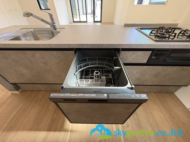 綾瀬市寺尾本町1期　新築戸建　全2棟1号棟のキッチン|食洗機付いてます