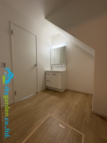 綾瀬市寺尾本町1期　新築戸建　全2棟1号棟の脱衣所|ゆったりとした洗面脱衣室