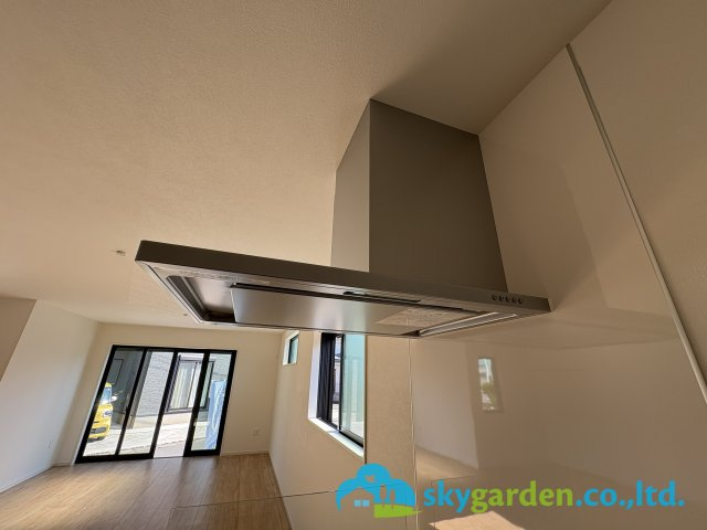 綾瀬市寺尾本町1期　新築戸建　全2棟1号棟のキッチン|キッチン換気扇