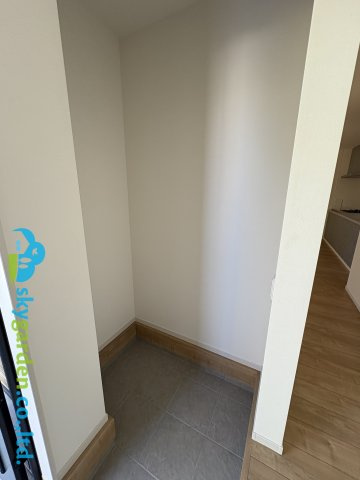 綾瀬市寺尾本町1期　新築戸建　全2棟1号棟の玄関|可動棚を設置しても良さそうです。