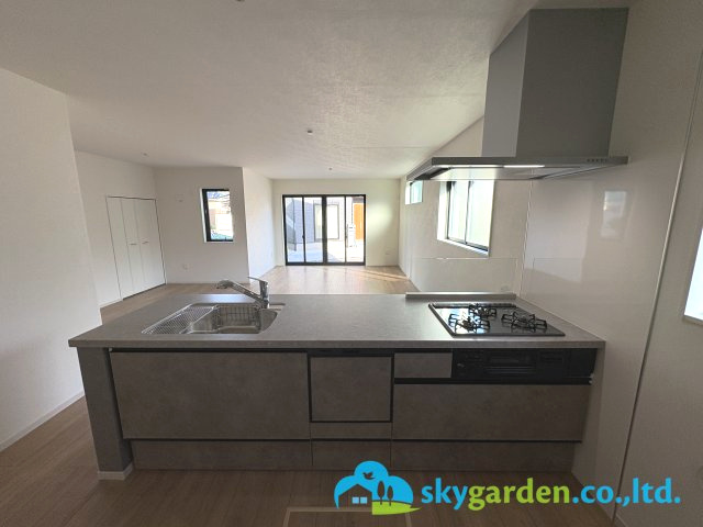 綾瀬市寺尾本町1期　新築戸建　全2棟1号棟のキッチン|食洗機付きのシステムキッチン