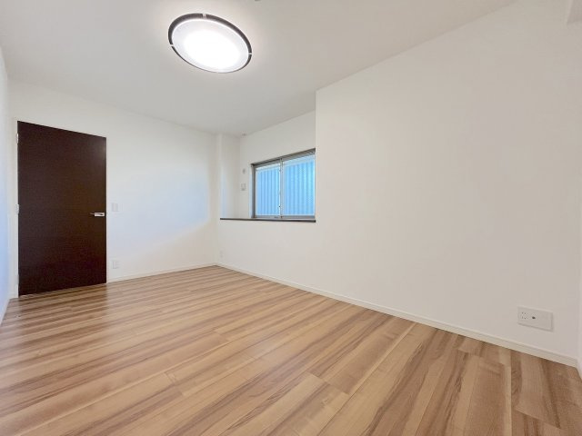 オーヴィジョン照葉アクアテラスの洋室