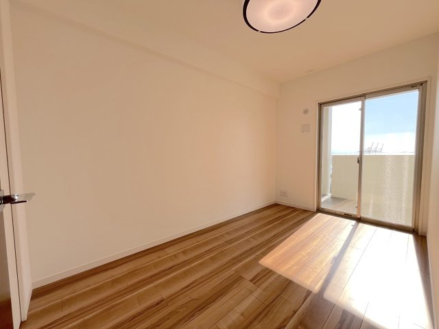 オーヴィジョン照葉アクアテラスの洋室