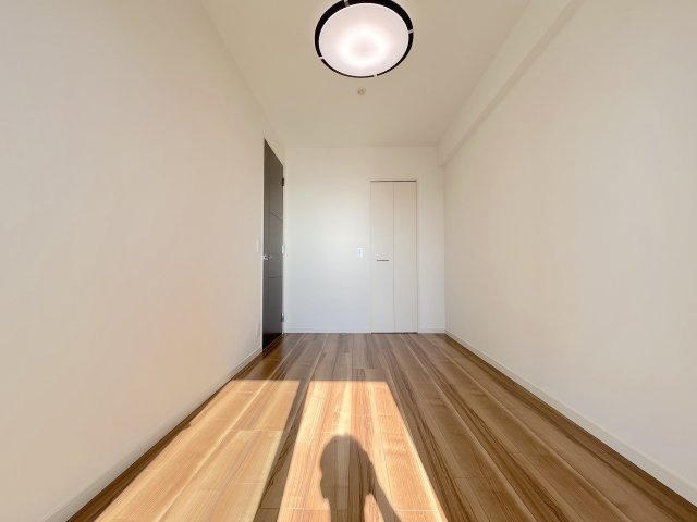 オーヴィジョン照葉アクアテラスの洋室