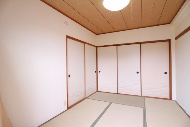 ユニライフ垂水千代が丘の寝室