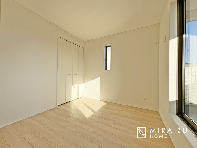 【収納】 | 日当たりの良いお家は嬉しいですよね。それぞれ価値観が分かれる箇所です、実際に内覧して日当たりの心地よさをご体感下さいね♪