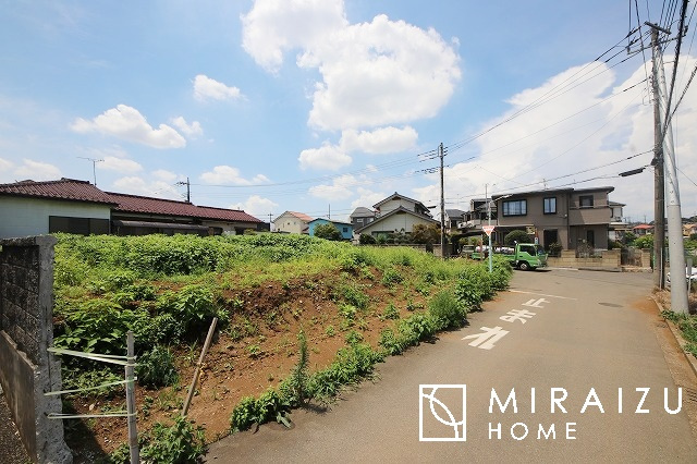 【前面道路含む現地写真】 | 贅沢な暮らしにぴったり設備が魅力♪家事導線の良い水回りで毎日綺麗家事もラクラク♪早朝、夜間問わず現地見学＆周辺環境ご案内致します♪
