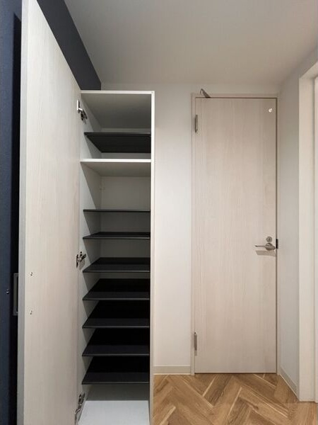 Calm御器所(カームゴキソ)の玄関