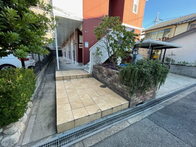 【エントランス】 | 尚志ハウス