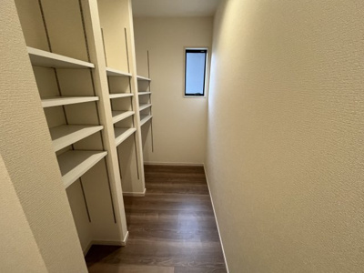 【その他】 | 【20万円ｷｬｯｼｭﾊﾞｯｸ対象物件】リーブルガーデン香芝市平野 全2棟 2号棟 | パントリー