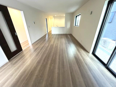 【居間・リビング】 | 【20万円ｷｬｯｼｭﾊﾞｯｸ対象物件】リーブルガーデン香芝市平野 全2棟 2号棟